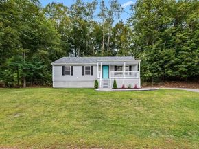 46 Locust St, Leicester MA 01611