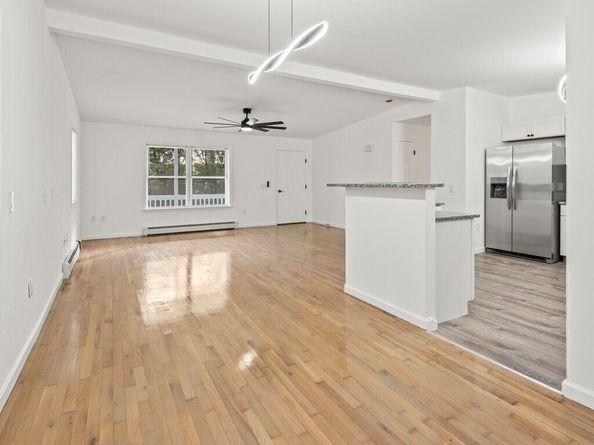 46 Locust St, Leicester MA 01611