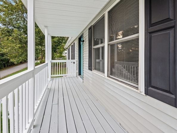 46 Locust St, Leicester MA 01611