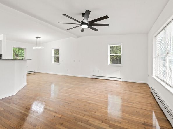 46 Locust St, Leicester MA 01611