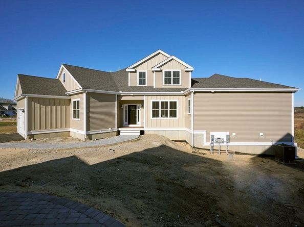 16 Metacomet Rd 16, West Bridgewater MA 02379