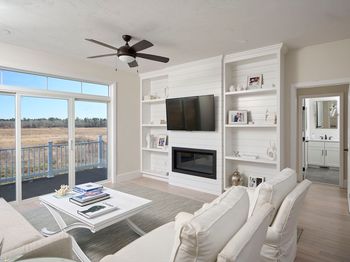 16 Metacomet Rd