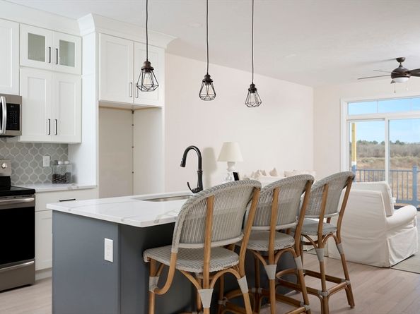 16 Metacomet Rd 16, West Bridgewater MA 02379
