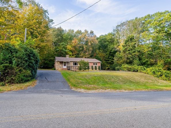 30 Center St, Ashburnham MA 01430