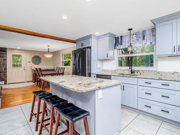 30 Center St, Ashburnham MA 01430