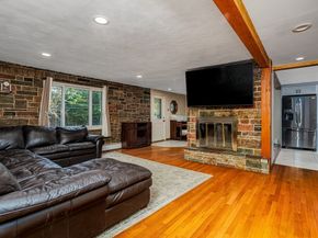 30 Center St, Ashburnham MA 01430