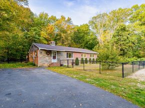 30 Center St, Ashburnham MA 01430