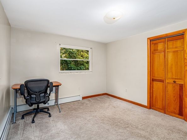 30 Center St, Ashburnham MA 01430