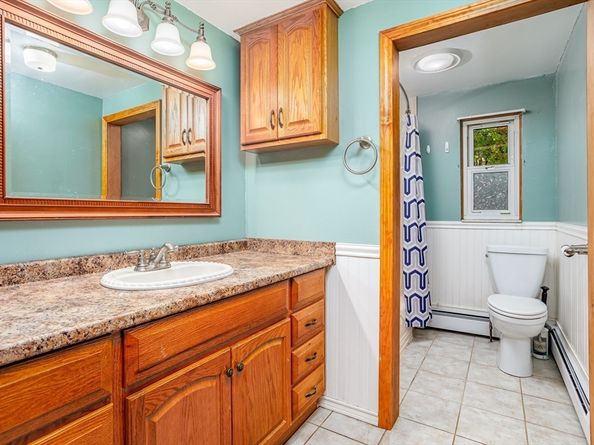 30 Center St, Ashburnham MA 01430