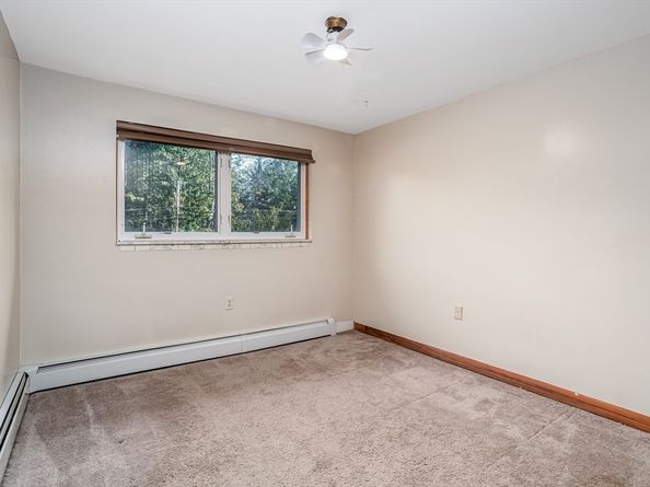 30 Center St, Ashburnham MA 01430