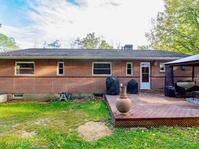 30 Center St, Ashburnham MA 01430