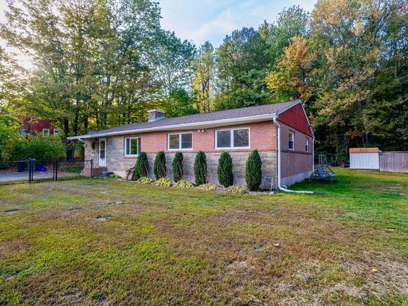30 Center St, Ashburnham MA 01430