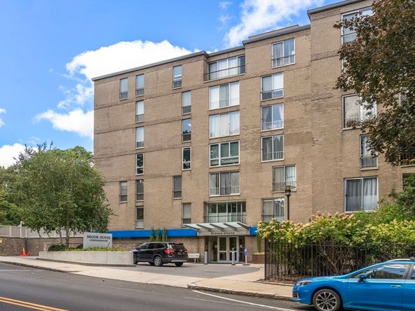 99 Pond Avenue D 608, Brookline MA 02445