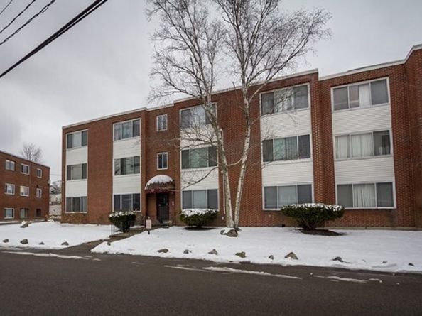 77 Colonel Bell Dr 4, Brockton MA 02301