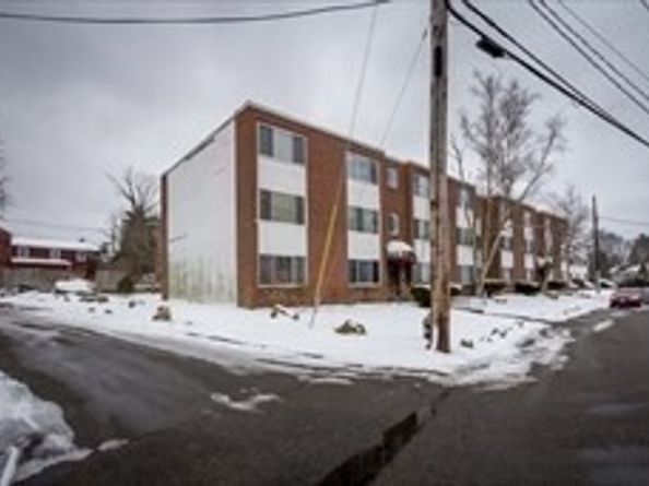 77 Colonel Bell Dr 4, Brockton MA 02301