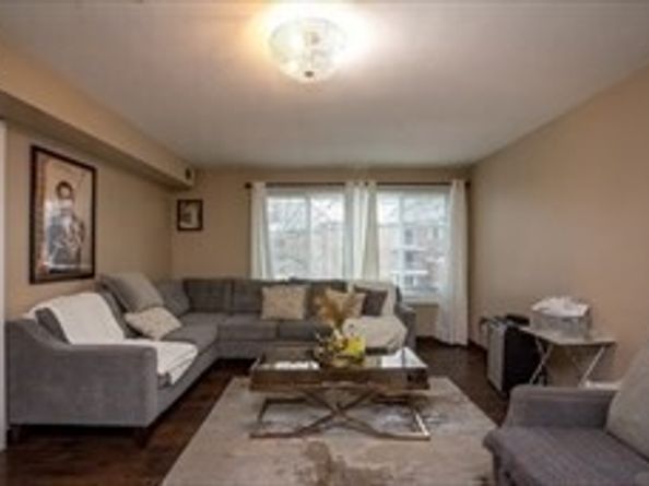 77 Colonel Bell Dr 4, Brockton MA 02301