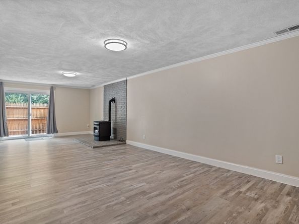 134 Russet Ln 134, Boxborough MA 01719