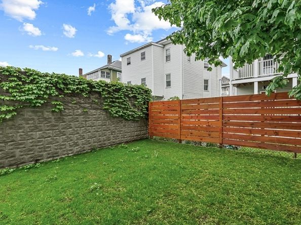 11 Bonner Ave 1, Medford MA 02155
