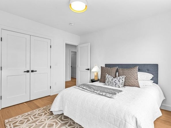 11 Bonner Ave 1, Medford MA 02155