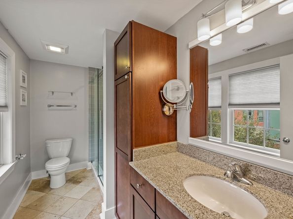 34 Knowlton 2, Somerville MA 02145