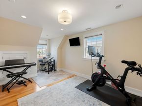 34 Knowlton 2, Somerville MA 02145
