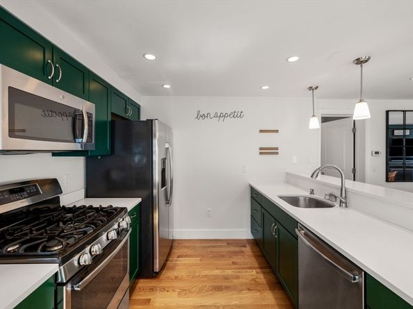 34 Knowlton 2, Somerville MA 02145
