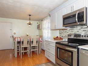 38 Mcdevitt Rd, Randolph MA 02368