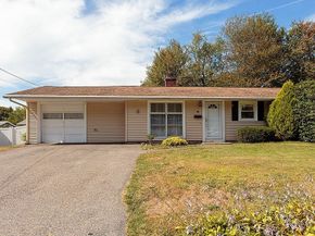 38 Mcdevitt Rd, Randolph MA 02368