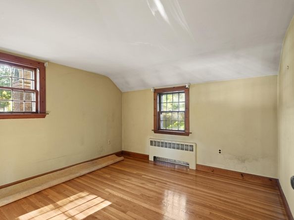 6 Longbow Rd, Lynnfield MA 01940