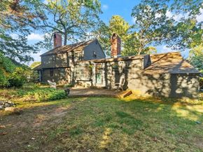 6 Longbow Rd, Lynnfield MA 01940