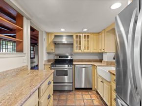 6 Longbow Rd, Lynnfield MA 01940