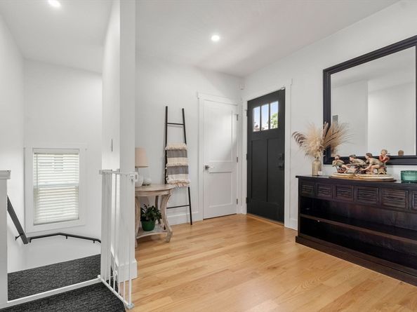 191 Court Rd 3, Winthrop MA 02152