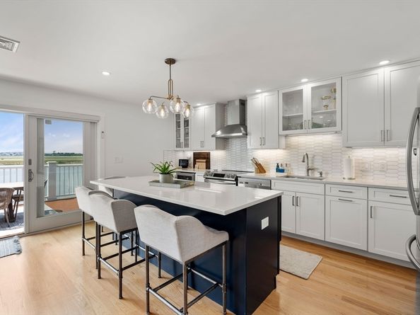 191 Court Rd 3, Winthrop MA 02152
