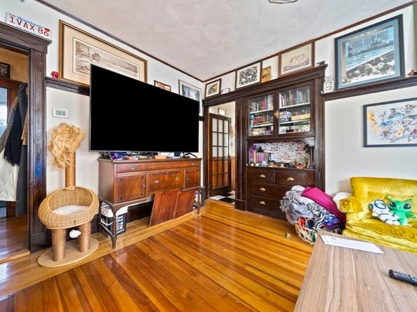 16 Hamilton Rd, Somerville MA 02144