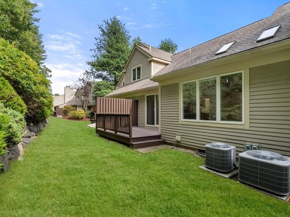 1605 Wisteria Way 1605, Wayland MA 01778