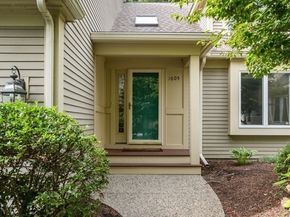 1605 Wisteria Way 1605, Wayland MA 01778