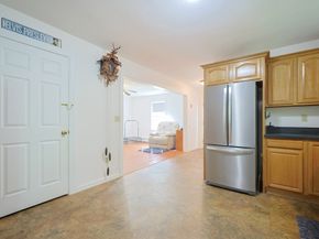 366 Southbridge Rd, Warren MA 01083