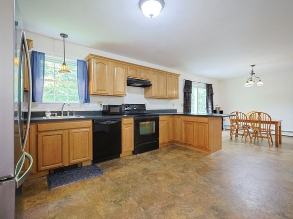 366 Southbridge Rd, Warren MA 01083