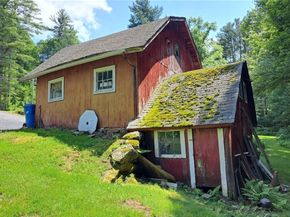 366 Southbridge Rd, Warren MA 01083