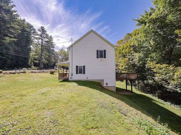 366 Southbridge Rd, Warren MA 01083