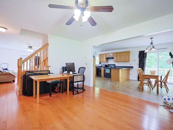 366 Southbridge Rd, Warren MA 01083