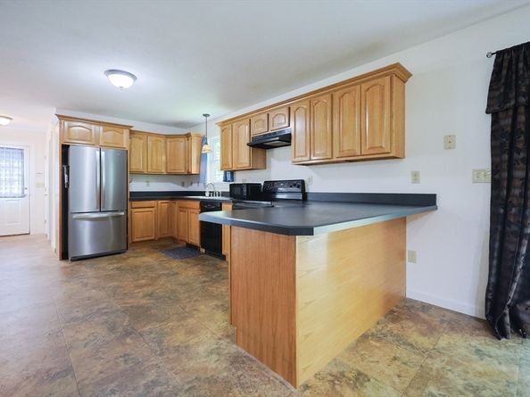 366 Southbridge Rd, Warren MA 01083