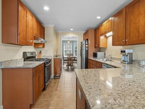 12 Birchbrush Ln 12, Worcester MA 01606