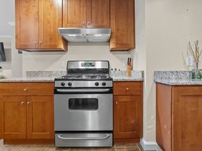 12 Birchbrush Ln 12, Worcester MA 01606