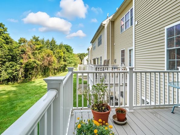 12 Birchbrush Ln 12, Worcester MA 01606