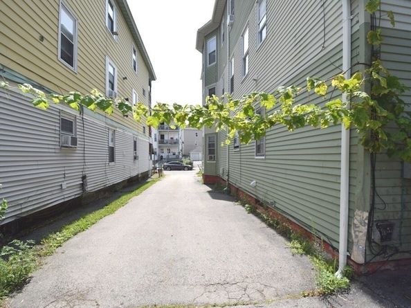 6 Pelham Street, Worcester MA 01609