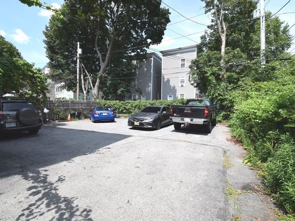 6 Pelham Street, Worcester MA 01609
