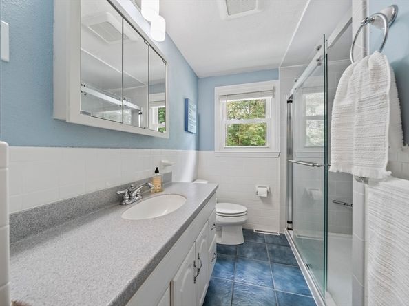 111 Zabrosky Ave, Stoughton MA 02072