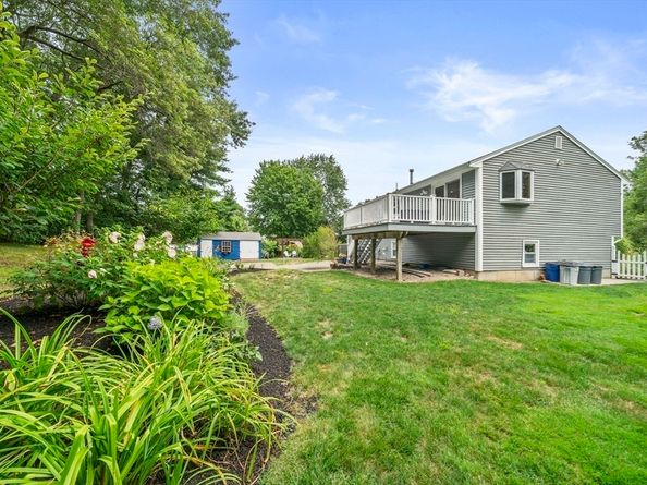 111 Zabrosky Ave, Stoughton MA 02072