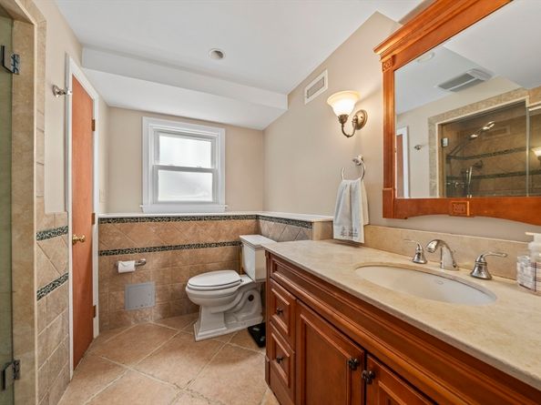 111 Zabrosky Ave, Stoughton MA 02072
